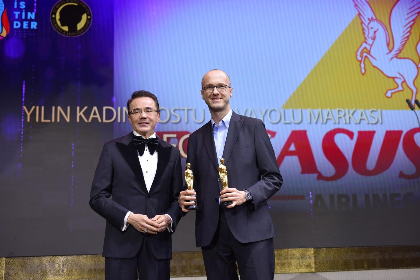 Türkiye Kadın Zirvesi sponsorlu ödül kategorisi